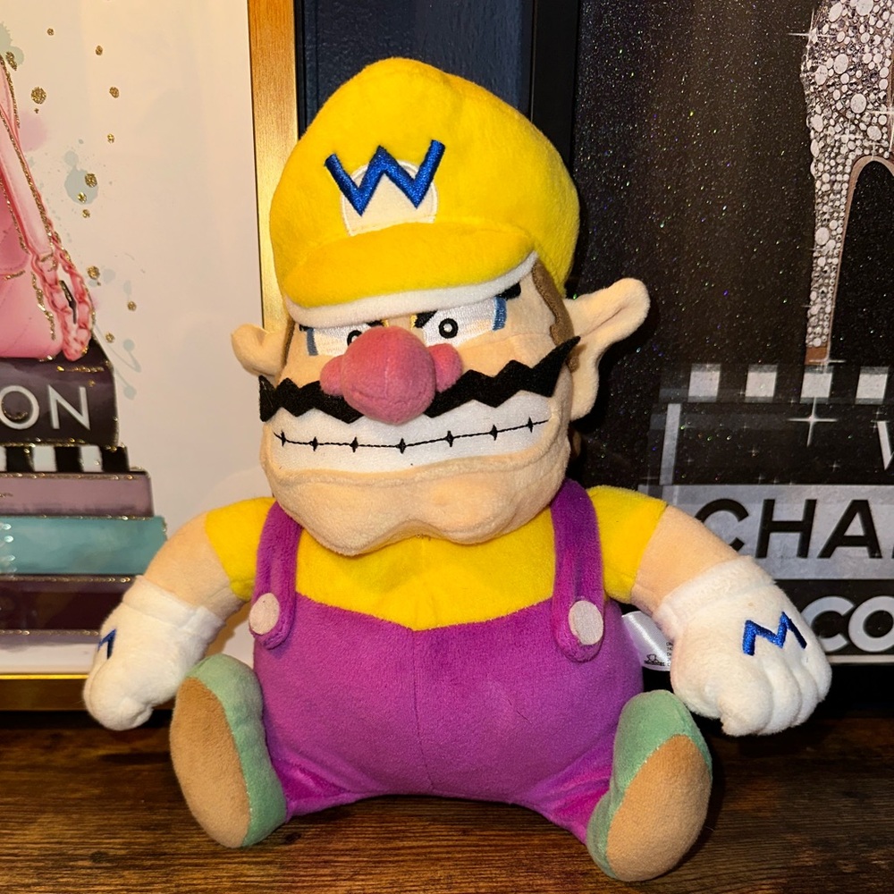Nintendo Wario Plush - Yellow and Purple - Picture 2 of 4